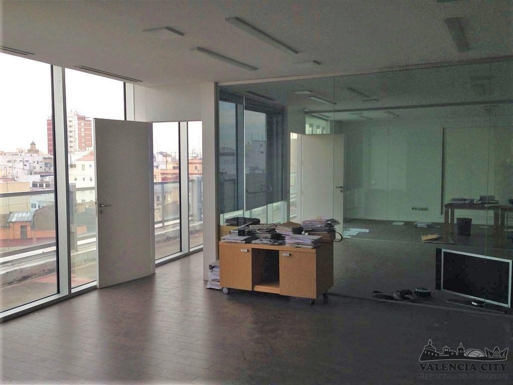 Gewerbeimmobilien in Valencia, Spanien 1500 m2 Nr. 30910