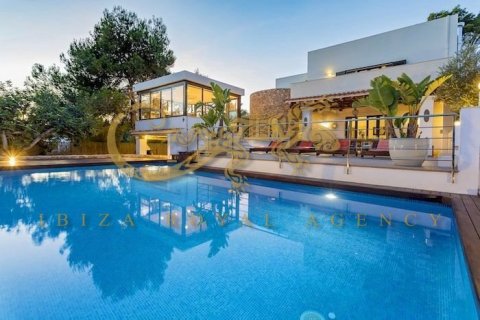 Villa for sale in Santa Eulalia Del Rio, Ibiza, Spain 11 bedrooms, 710 sq.m. No. 30811 - photo 2