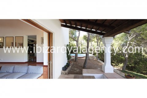 Villa for sale on Formentera, Spain 5 bedrooms, 300 sq.m. No. 30873 - photo 4