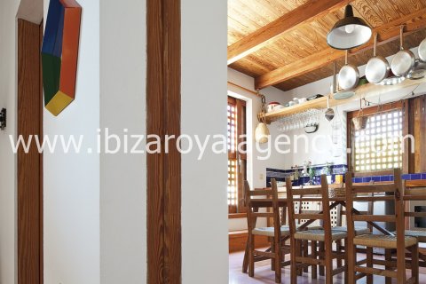 Villa for sale on Formentera, Spain 6 bedrooms, 500 sq.m. No. 30872 - photo 9