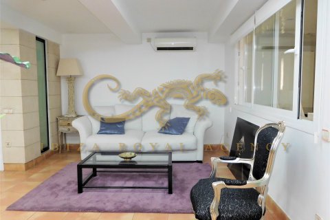 Commercial property for rent in Ibiza town, Ibiza, Spain 4 bedrooms, 68 sq.m. No. 30814 - photo 9