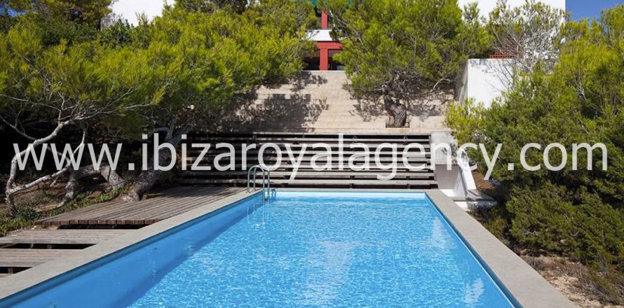 Villa on Formentera, Spain 6 bedrooms, 500 sq.m. No. 30872