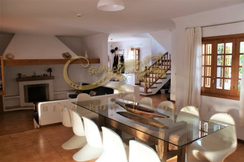 Villa for sale in Santa Gertrudis De Fruitera, Ibiza, Spain 6 bedrooms, 280 sq.m. No. 30895 - photo 7