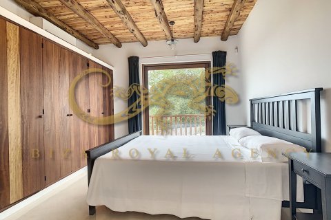 Villa for sale in Sant Agusti des Vedra, Ibiza, Spain 3 bedrooms, 200 sq.m. No. 30806 - photo 22