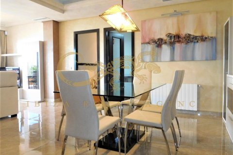 Apartment for rent in Playa d'en Bossa, Ibiza, Spain 3 bedrooms, 130 sq.m. No. 30868 - photo 2