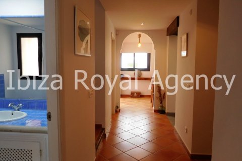 Villa for rent in Cala Tarida, Ibiza, Spain 3 bedrooms, 120 sq.m. No. 30884 - photo 6