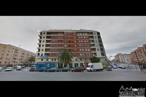 Commercial property for sale in Valencia, Spain 20 bedrooms, 5000 sq.m. No. 30906 - photo 2