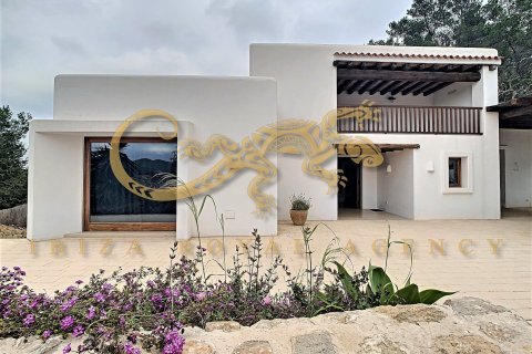 Villa for sale in Sant Agusti des Vedra, Ibiza, Spain 3 bedrooms, 200 sq.m. No. 30806 - photo 8