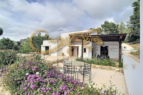 Villa for sale in Sant Agusti des Vedra, Ibiza, Spain 3 bedrooms, 200 sq.m. No. 30806 - photo 9