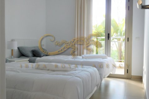 Apartment for sale in Talamanca, Ibiza, Spain 3 bedrooms, 100 sq.m. No. 30855 - photo 16