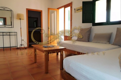 Villa for sale in Cap De Barbaria, Formentera, Spain 3 bedrooms, 135 sq.m. No. 30850 - photo 24