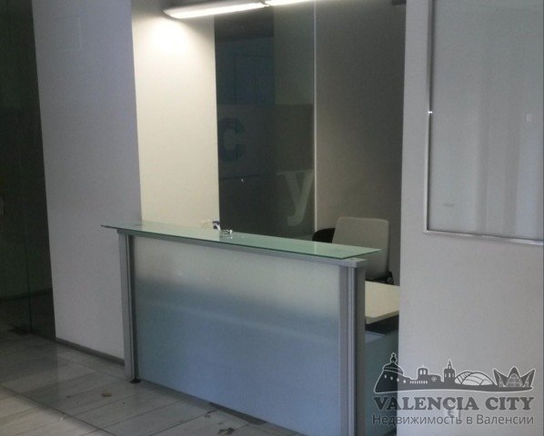 Commercial property à Valencia, Espagne 1217 m2 No. 30907