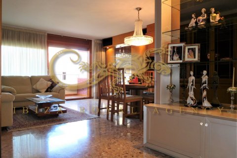 Apartment for sale in Ibiza town, Ibiza, Spain 4 bedrooms, 171 sq.m. No. 30804 - photo 9