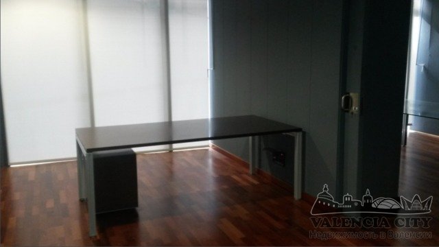 Commercial property à Valencia, Espagne 1217 m2 No. 30907