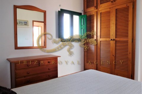 Villa for sale in Cap De Barbaria, Formentera, Spain 3 bedrooms, 135 sq.m. No. 30850 - photo 17