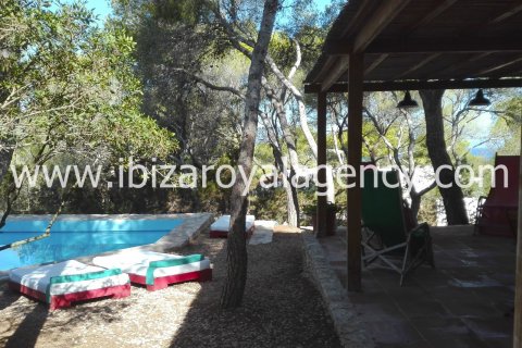 Villa for sale on Formentera, Spain 5 bedrooms, 300 sq.m. No. 30873 - photo 18