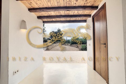 Villa for sale in Sant Agusti des Vedra, Ibiza, Spain 3 bedrooms, 200 sq.m. No. 30806 - photo 29