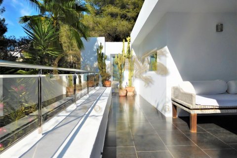 Villa for sale in Ibiza town, Ibiza, Spain 5 bedrooms, 275 sq.m. No. 30831 - photo 17