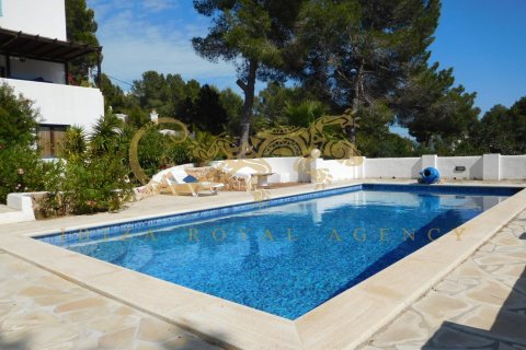 Villa for sale in San Antonio De Portmany, Ibiza, Spain 5 bedrooms, 282 sq.m. No. 30861 - photo 20
