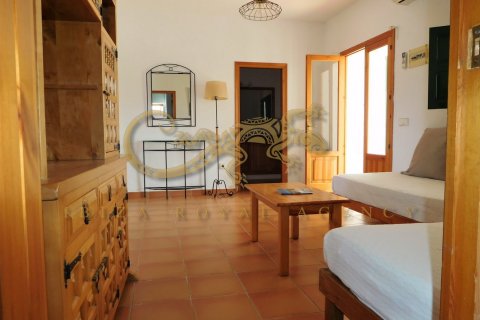 Villa for sale in Cap De Barbaria, Formentera, Spain 3 bedrooms, 135 sq.m. No. 30850 - photo 23