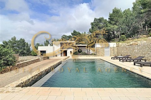 Villa for sale in Sant Agusti des Vedra, Ibiza, Spain 3 bedrooms, 200 sq.m. No. 30806 - photo 2