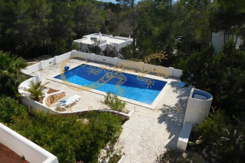 Villa for sale in San Antonio De Portmany, Ibiza, Spain 5 bedrooms, 282 sq.m. No. 30861 - photo 6