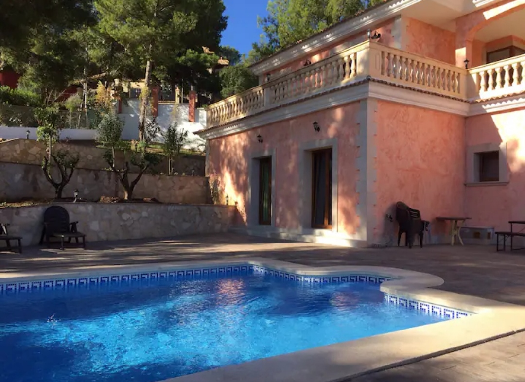 Villa in Palmanova, Mallorca, Spain 4 bedrooms, 350 sq.m. No. 31684