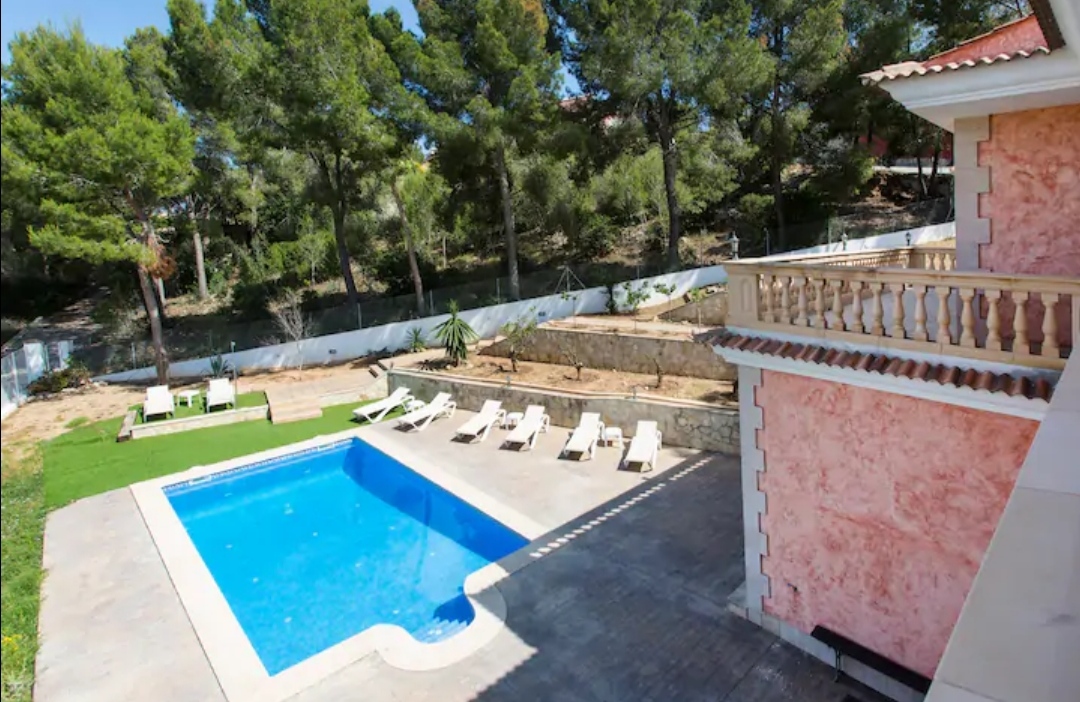 Villa in Palmanova, Mallorca, Spain 4 bedrooms, 350 sq.m. No. 31684