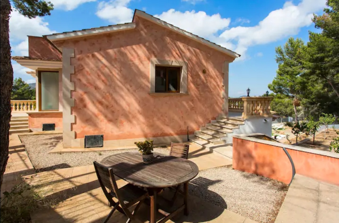 Villa in Palmanova, Mallorca, Spain 4 bedrooms, 350 sq.m. No. 31684