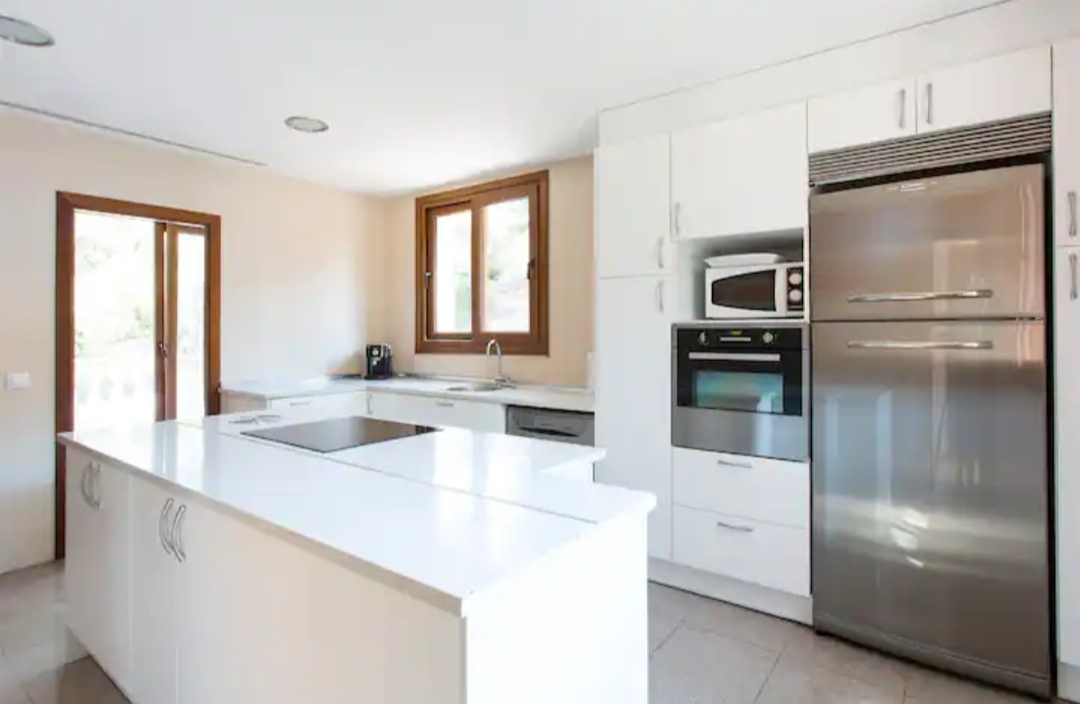 Villa in Palmanova, Mallorca, Spain 4 bedrooms, 350 sq.m. No. 31684