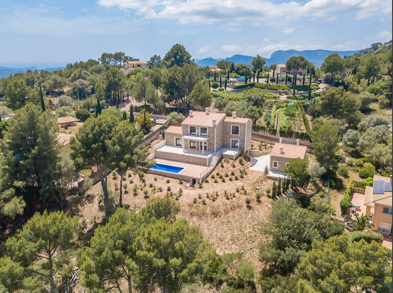 Villa in Calvia, Mallorca, Spain 4 bedrooms, 495 sq.m. No. 31669