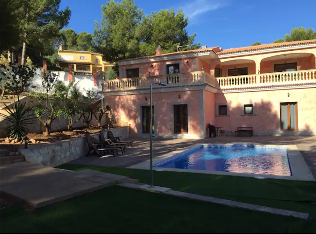 Villa in Palmanova, Mallorca, Spain 4 bedrooms, 350 sq.m. No. 31684
