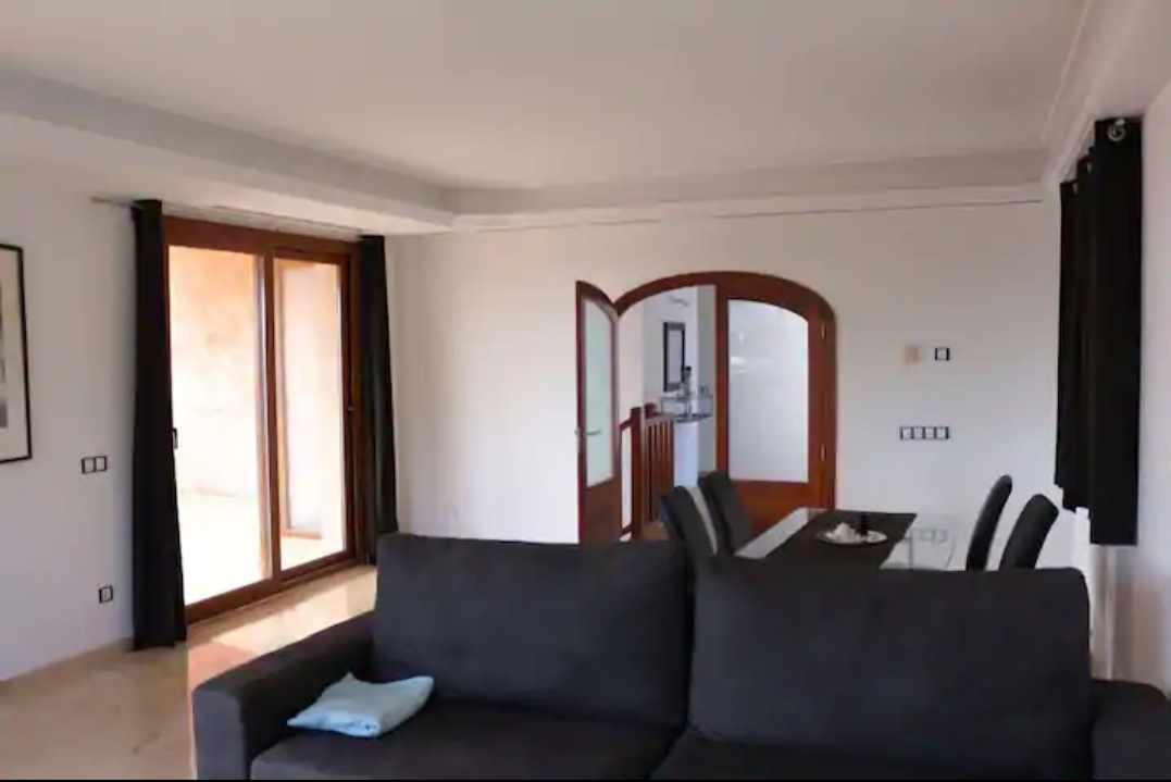 Villa in Palmanova, Mallorca, Spain 4 bedrooms, 350 sq.m. No. 31684