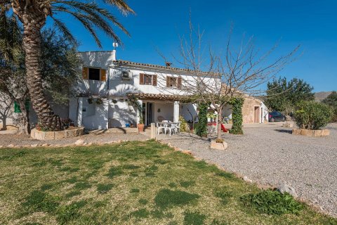 Finca for sale in Pollenca, Mallorca, Spain 4 bedrooms, 251 sq.m. No. 33453 - photo 1