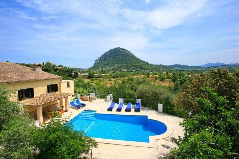 Finca for sale in Pollenca, Mallorca, Spain 4 bedrooms, 439 sq.m. No. 33101 - photo 1