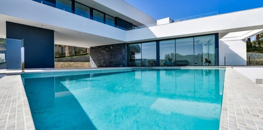 Villa in Javea, Alicante, Spain 3 bedrooms, 374 sq.m. No. 34116