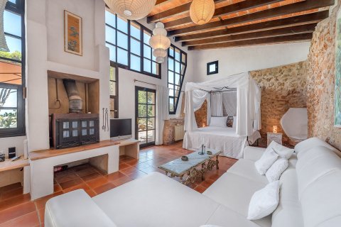 Finca for sale in L'Alqueria Blanca, Mallorca, Spain 5 bedrooms, 703 sq.m. No. 33233 - photo 29