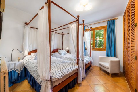 Finca for sale in Santa Maria Del Cami, Mallorca, Spain 6 bedrooms, 612 sq.m. No. 32300 - photo 19