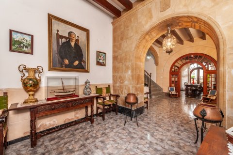 Townhouse for sale in Felanitx, Mallorca, Spain 9 bedrooms, 458 sq.m. No. 32282 - photo 2