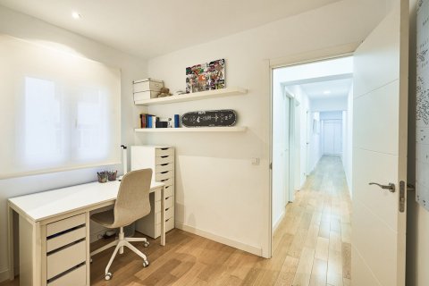 Apartment for sale in Palma de Majorca, Mallorca, Spain 3 bedrooms, 175 sq.m. No. 33097 - photo 14