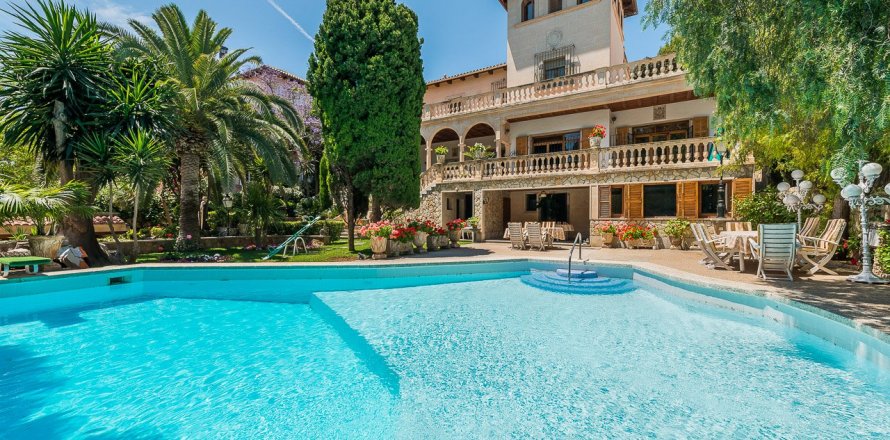 Villa in Palma de Majorca, Mallorca, Spain 8 bedrooms, 710 sq.m. No. 33448