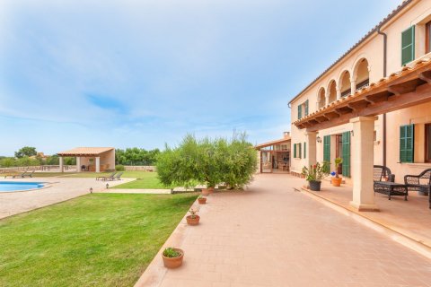 Finca for sale in Portocolom, Mallorca, Spain 6 bedrooms, 602 sq.m. No. 32445 - photo 8