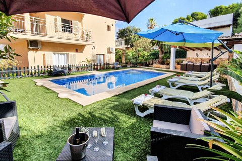 Villa for sale in Port D'alcudia, Mallorca, Spain 5 bedrooms, 270 sq.m. No. 33516 - photo 8
