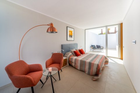 Villa for sale in Santa Ponsa, Mallorca, Spain 5 bedrooms, 466 sq.m. No. 32681 - photo 8