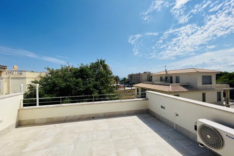 Villa for rent in Can Picafort, Mallorca, Spain 4 bedrooms, 270 sq.m. No. 32875 - photo 9