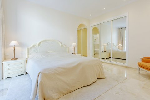 Villa for sale in Torrenova, Mallorca, Spain 4 bedrooms, 487 sq.m. No. 32291 - photo 16