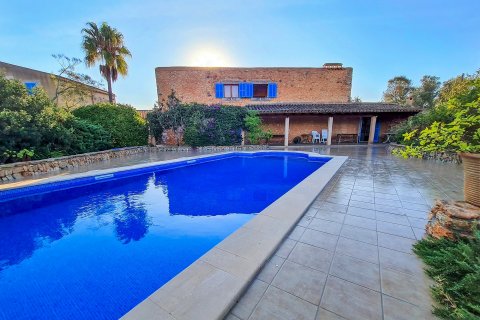 Finca for sale in L'Alqueria Blanca, Mallorca, Spain 3 bedrooms, 316 sq.m. No. 33546 - photo 1