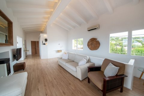 Villa for sale in Costa D'en Blanes, Mallorca, Spain 3 bedrooms, 346 sq.m. No. 32563 - photo 9