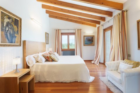 Finca for sale in Pollenca, Mallorca, Spain 4 bedrooms, 410 sq.m. No. 33070 - photo 4