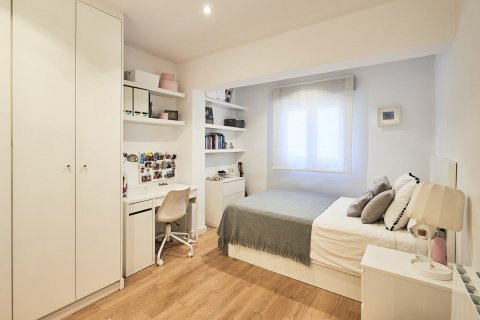 Apartment for sale in Palma de Majorca, Mallorca, Spain 3 bedrooms, 175 sq.m. No. 33097 - photo 10